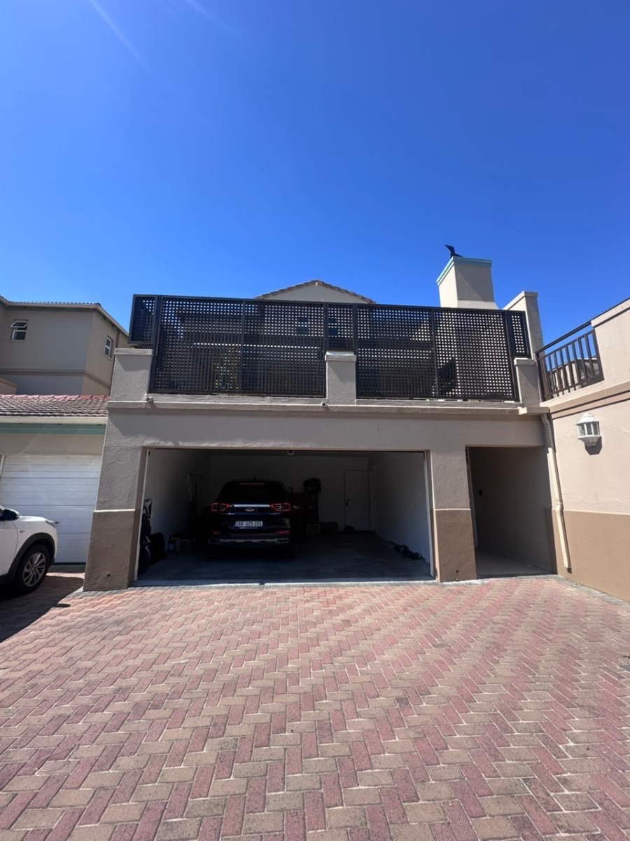 To Let 3 Bedroom Property for Rent in Royal Ascot Western Cape